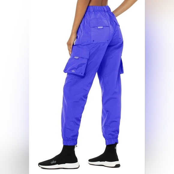 Alo Yoga It Girl Pants in Alo Blue Size Large - Picture 2 of 5
